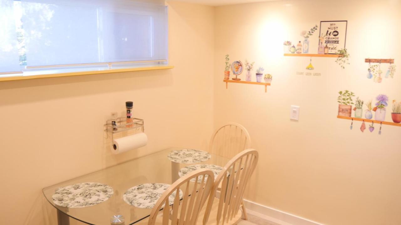 Applewood Gardens Apartment Mississauga Bagian luar foto